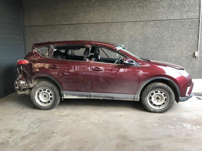 Toyota RAV4 2.5 Hybrid 16V VVT-i 4x4 Sloopvoertuig (2016, Bordeaux)