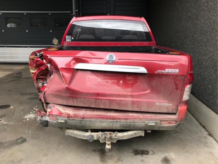 Ssang Yong Actyon Sloopvoertuig (2017, Rood)