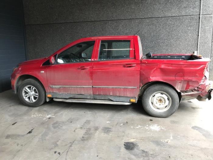 Ssang Yong Actyon Sloopvoertuig (2017, Rood)