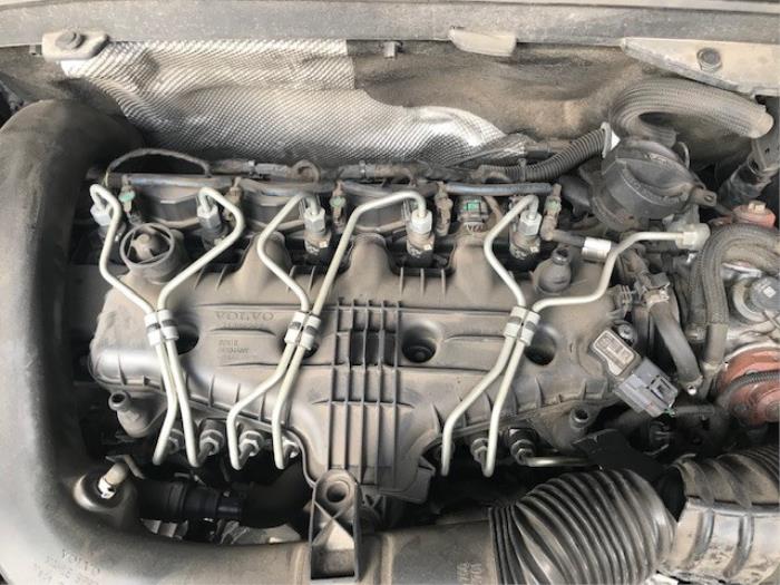 Volvo XC60 I 2.4 D3 20V Sloopvoertuig (2010, Metallic, Zwart)