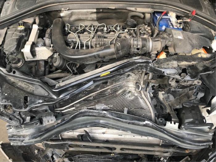 Volvo XC60 I 2.4 D3 20V Sloopvoertuig (2010, Metallic, Zwart)