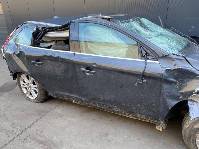 Volvo XC60 I 2.0 D3 20V Sloopvoertuig (2015, Donker, Grijs)