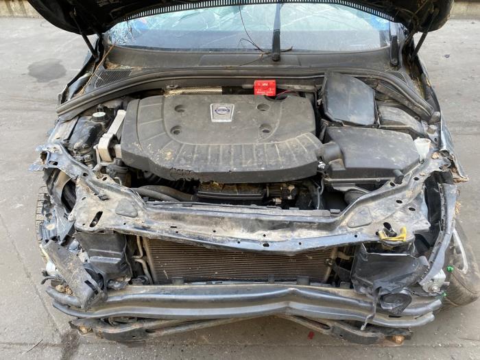 Volvo XC60 I 2.0 D3 20V Sloopvoertuig (2015, Donker, Grijs)