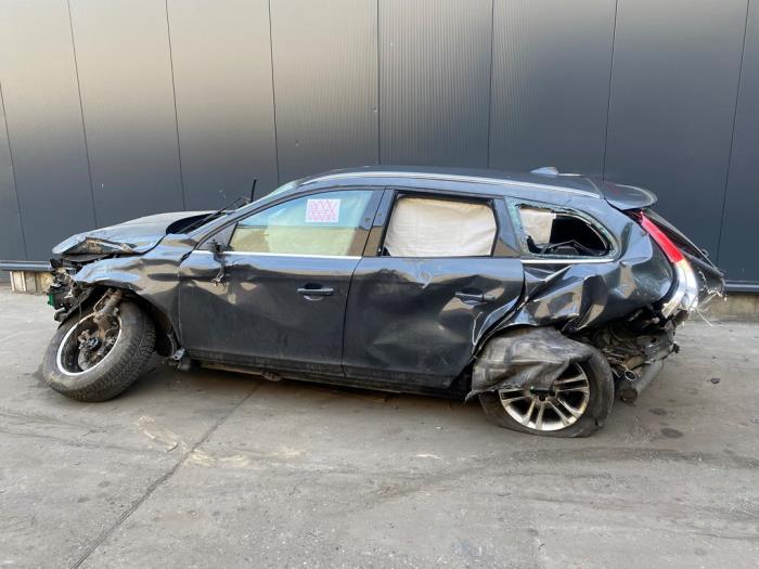 Volvo XC60 I 2.0 D3 20V Sloopvoertuig (2015, Donker, Grijs)