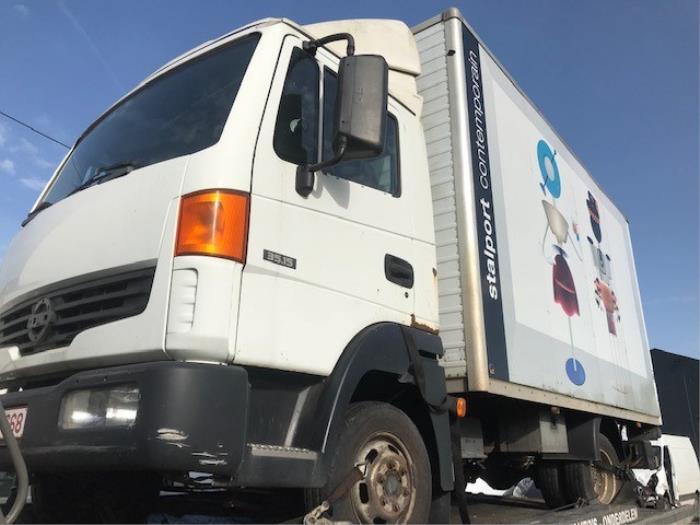 Nissan Atleon Sloopvoertuig (2008, Wit)