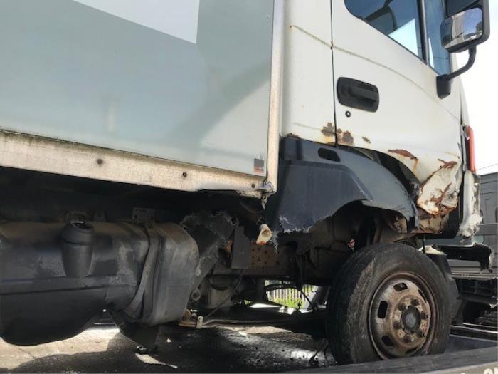 Nissan Atleon Sloopvoertuig (2008, Wit)