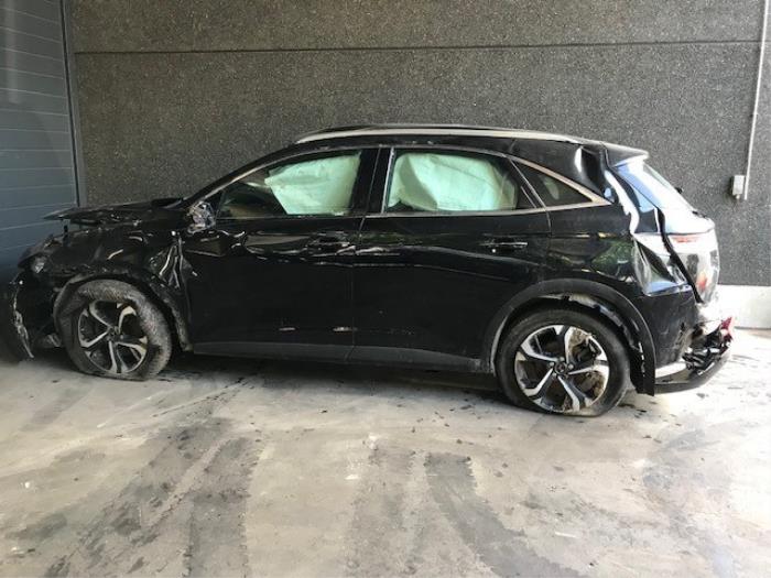 Citroen DS 7 Crossback 1.5 BlueHDI 130 Sloopvoertuig (2018, Metallic, Zwart)