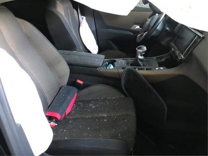 Citroen DS 7 Crossback 1.5 BlueHDI 130 Sloopvoertuig (2018, Metallic, Zwart)