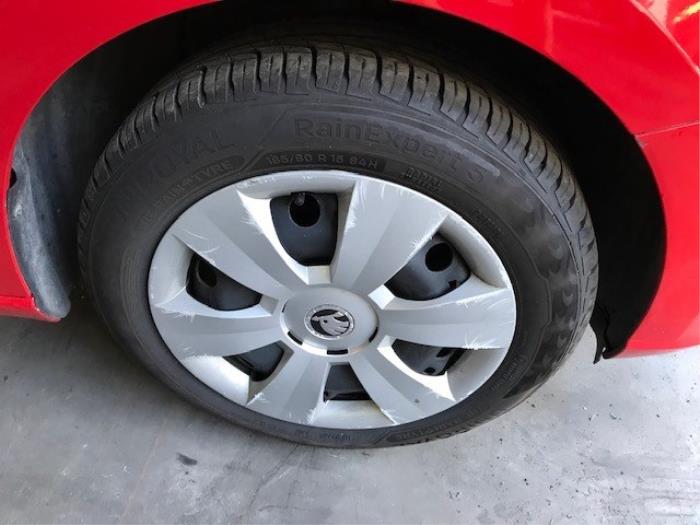 Skoda Fabia III Combi 1.2 TSI 16V Greentech Sloopvoertuig (2017, Rood)