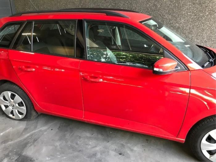 Skoda Fabia III Combi 1.2 TSI 16V Greentech Sloopvoertuig (2017, Rood)