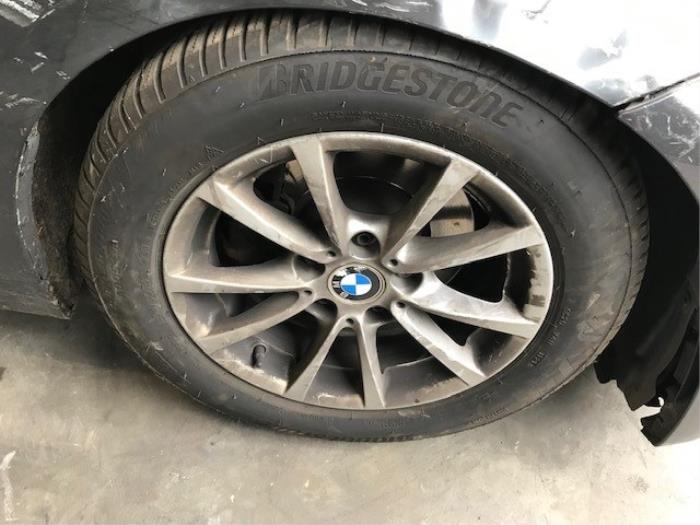 BMW 3 serie Touring 318d 2.0 16V Sloopvoertuig (2017, Donker, Grijs)