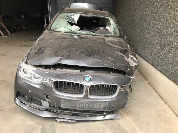 BMW 3 serie Touring 318d 2.0 16V Sloopvoertuig (2017, Donker, Grijs)