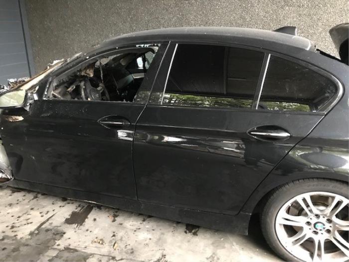 BMW 5 serie 525d xDrive 16V Sloopvoertuig (2014, Metallic, Zwart)