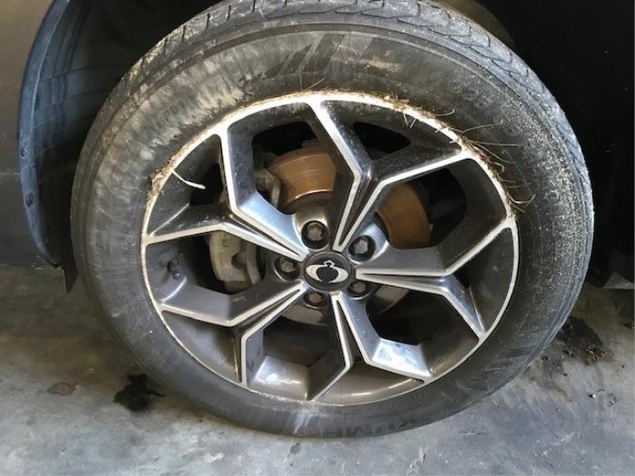 Ssang Yong Korando 1.5 e-XGDi 16V 2WD Sloopvoertuig (2020, Grijs)