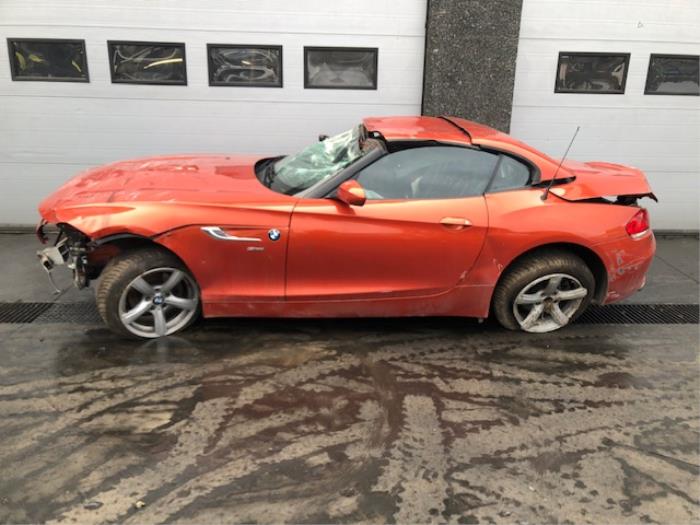 BMW Z4 Roadster sDrive 18i 2.0 16V Sloopvoertuig (2013, Metallic, Oranje)