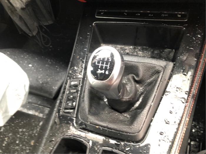 BMW Z4 Roadster sDrive 18i 2.0 16V Sloopvoertuig (2013, Metallic, Oranje)