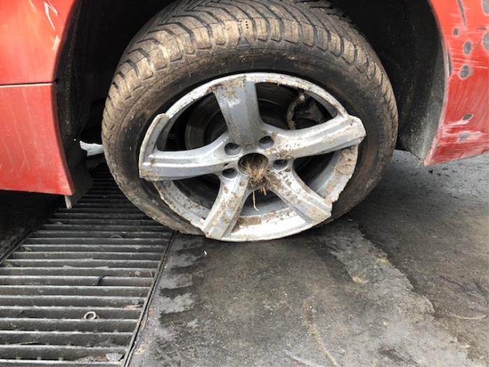 BMW Z4 Roadster sDrive 18i 2.0 16V Sloopvoertuig (2013, Metallic, Oranje)