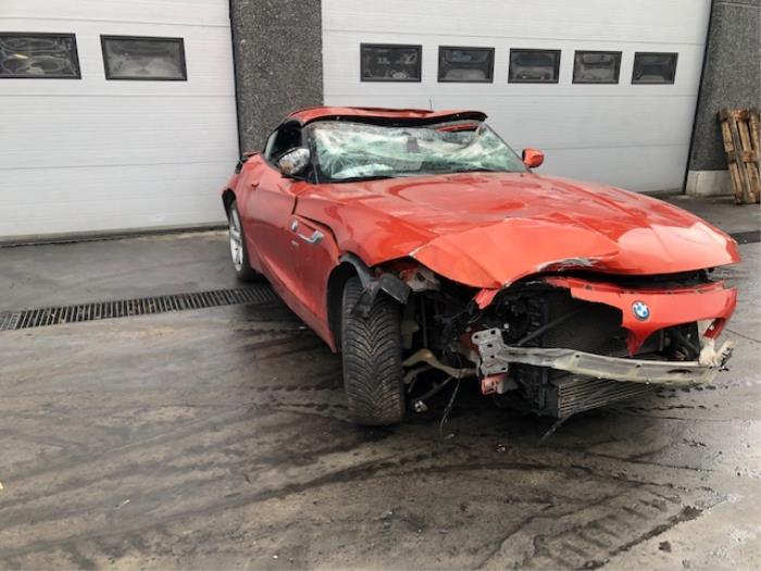 BMW Z4 Roadster sDrive 18i 2.0 16V Sloopvoertuig (2013, Metallic, Oranje)