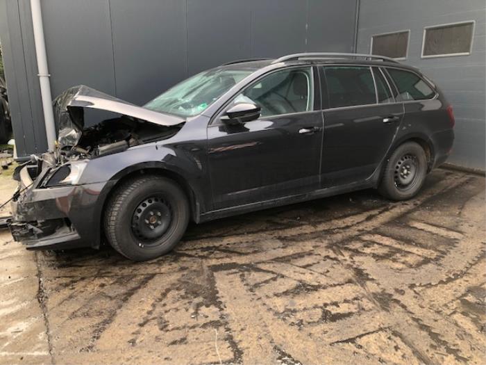 Skoda Octavia Combi 1.6 TDI 16V Sloopvoertuig (2019, Metallic, Zwart)