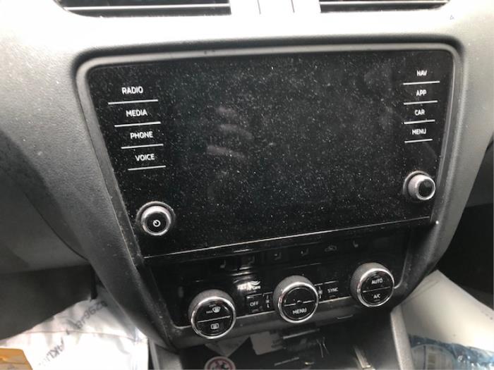 Skoda Octavia Combi 1.6 TDI 16V Sloopvoertuig (2019, Metallic, Zwart)