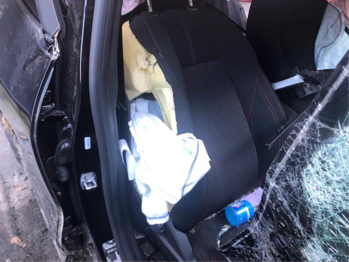 Ford Puma 1.0 Ti-VCT EcoBoost mHEV 12V Sloopvoertuig (2022, Zwart)