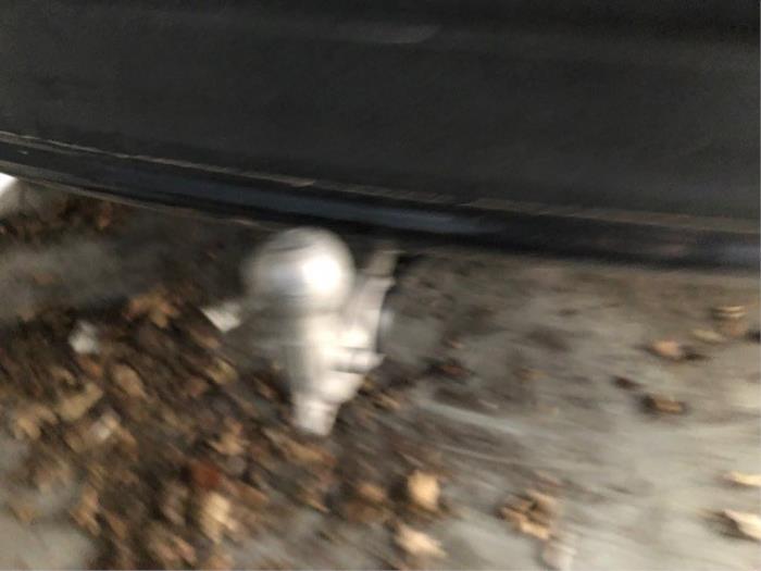 Volvo XC40 2.0 B3 16V Mild Hybrid Sloopvoertuig (2022, Zilver)