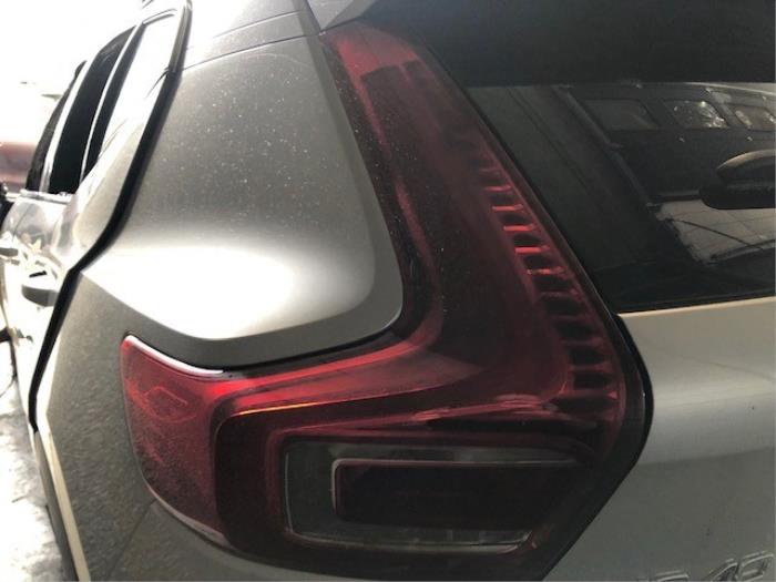 Volvo XC40 2.0 B3 16V Mild Hybrid Sloopvoertuig (2022, Zilver)