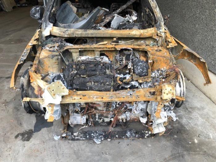 Volvo XC40 2.0 B3 16V Mild Hybrid Sloopvoertuig (2022, Zilver)