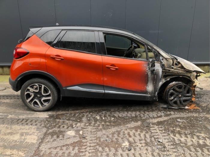 Renault Captur 0.9 Energy TCE 12V Sloopvoertuig (2016, Rood)