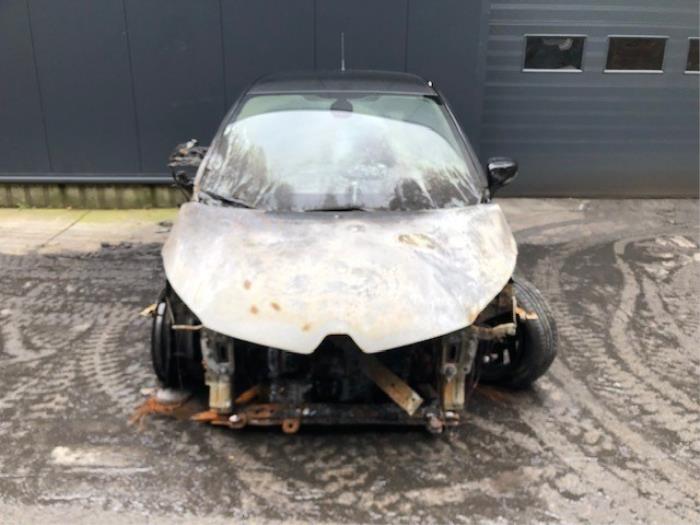 Renault Captur 0.9 Energy TCE 12V Sloopvoertuig (2016, Rood)