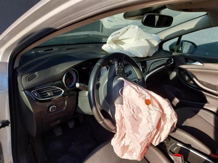 Opel Astra K 1.0 Turbo 12V Sloopvoertuig (2018, Licht, Zilvergrijs)