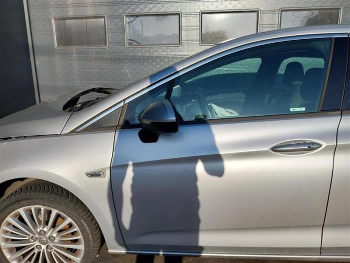 Opel Astra K 1.0 Turbo 12V Sloopvoertuig (2018, Licht, Zilvergrijs)