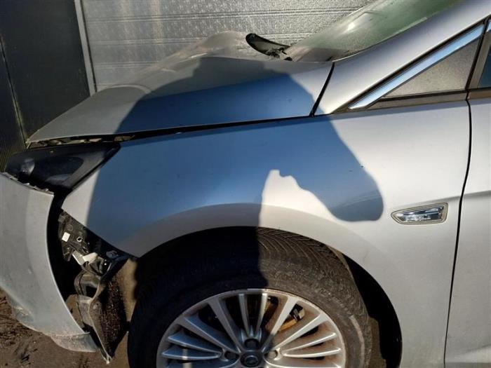 Opel Astra K 1.0 Turbo 12V Sloopvoertuig (2018, Licht, Zilvergrijs)