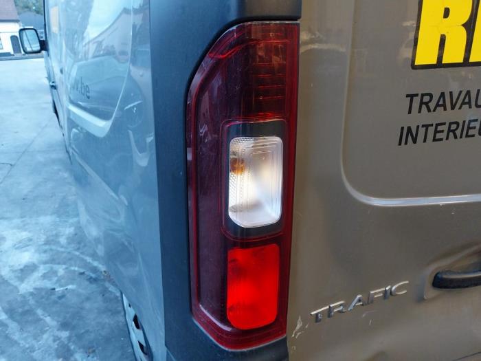 Renault Trafic 1.6 dCi 125 Twin Turbo Sloopvoertuig (2018, Donker, Grijs)