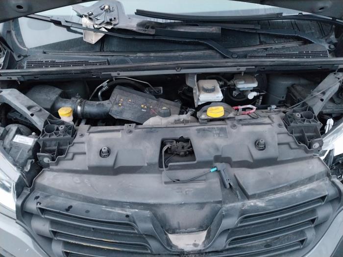 Renault Trafic 1.6 dCi 125 Twin Turbo Sloopvoertuig (2018, Donker, Grijs)