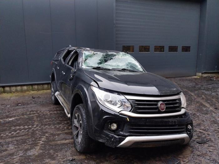 Fiat Fullback 2.4 Turbodiesel 150 4x4 Sloopvoertuig (2018, Zwart)