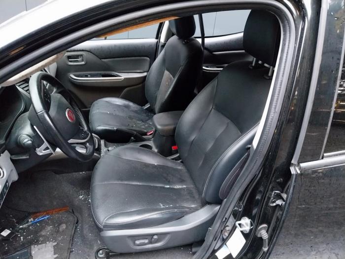 Fiat Fullback 2.4 Turbodiesel 150 4x4 Sloopvoertuig (2018, Zwart)