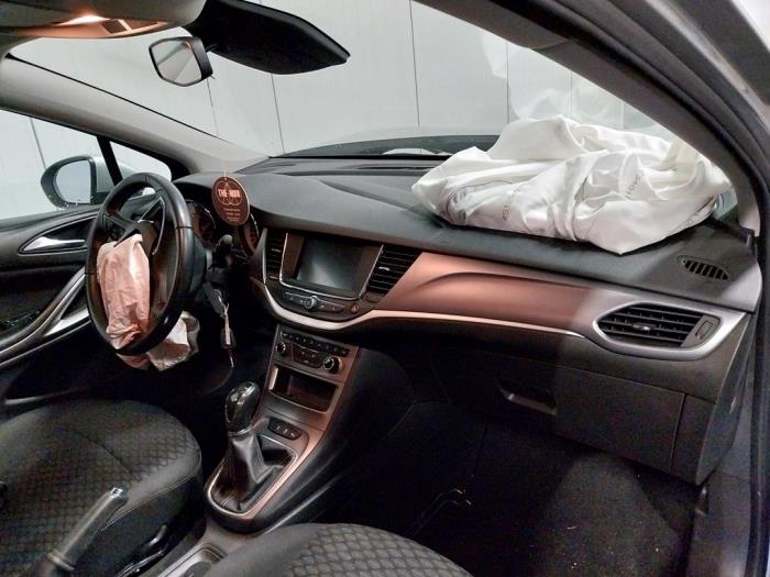 Opel Astra K 1.5 CDTi 105 12V Sloopvoertuig (2020, Grijs)