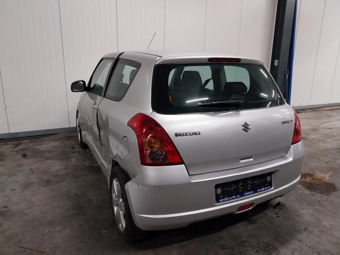 Suzuki Swift 1.3 VVT 16V Sloopvoertuig (2007, Zilver)