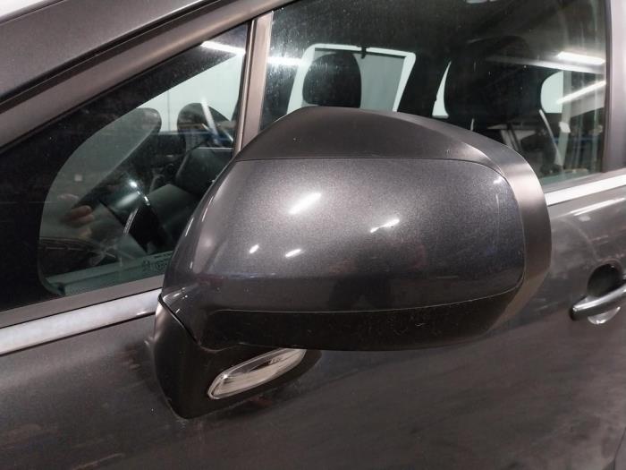 Peugeot 5008 I 1.6 HDiF 16V Sloopvoertuig (2013, Grijs)