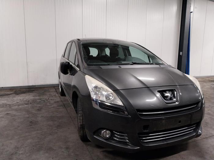 Peugeot 5008 I 1.6 HDiF 16V Sloopvoertuig (2013, Grijs)