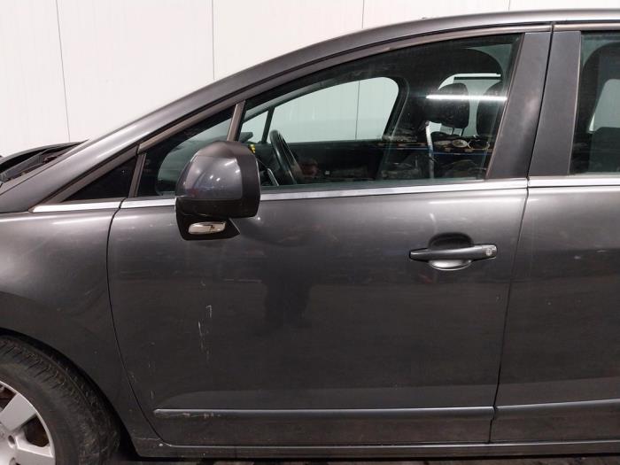 Peugeot 5008 I 1.6 HDiF 16V Sloopvoertuig (2013, Grijs)