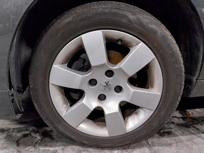 Peugeot 5008 I 1.6 HDiF 16V Sloopvoertuig (2013, Grijs)