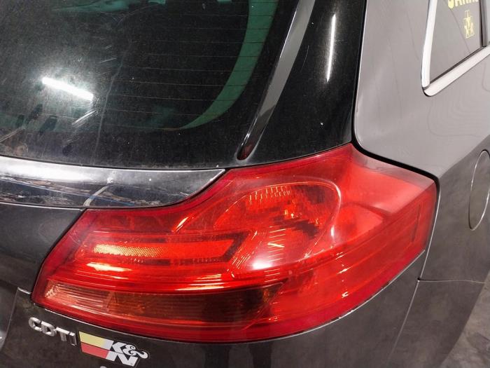 Opel Insignia 2.0 CDTI 16V 130 Ecotec Sloopvoertuig (2009, Grijs)