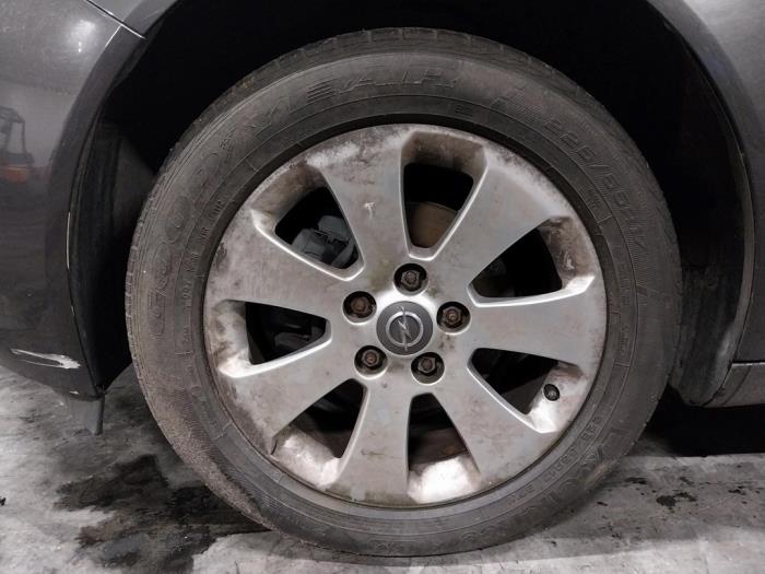 Opel Insignia 2.0 CDTI 16V 130 Ecotec Sloopvoertuig (2009, Grijs)