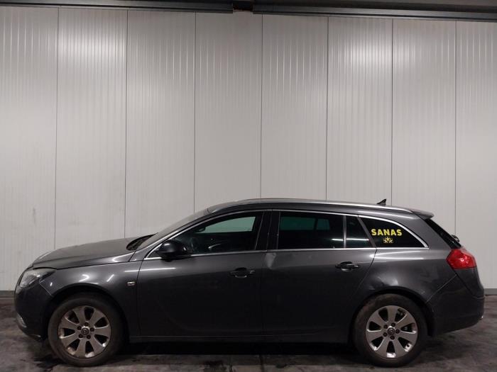 Opel Insignia 2.0 CDTI 16V 130 Ecotec Sloopvoertuig (2009, Grijs)