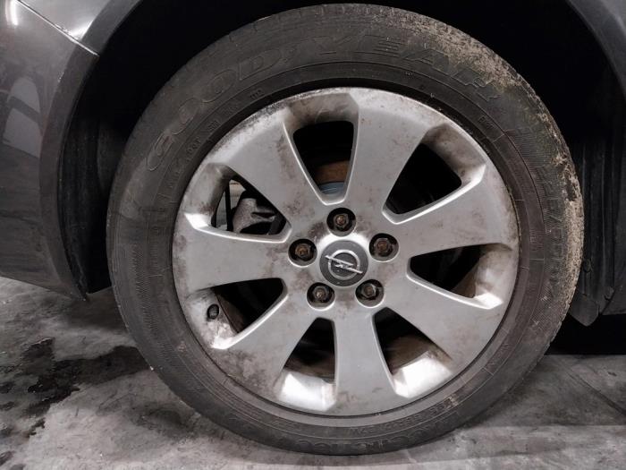 Opel Insignia 2.0 CDTI 16V 130 Ecotec Sloopvoertuig (2009, Grijs)