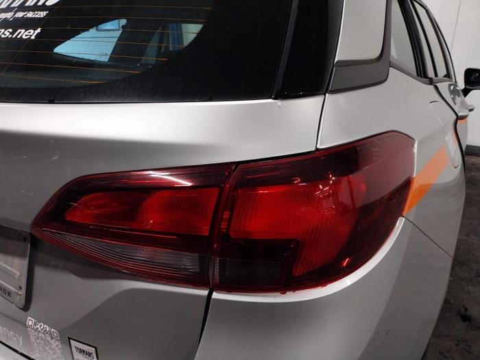 Opel Astra K Sports Tourer 1.5 CDTi 122 12V Sloopvoertuig (2021, Zilver)