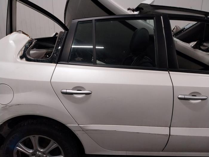 Renault Koleos I 2.0 dCi 16V 4x4 Sloopvoertuig (2010, Wit)