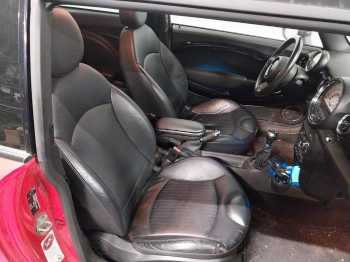 Mini Mini 2.0 Cooper SD 16V Sloopvoertuig (2012, Rood)